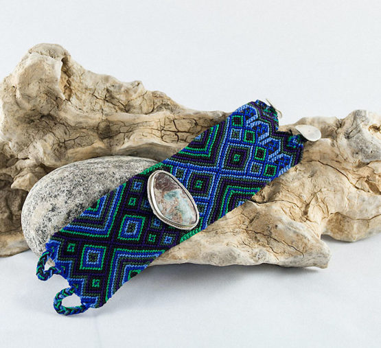 Bracelet micro-macramé celestial du Mexique
