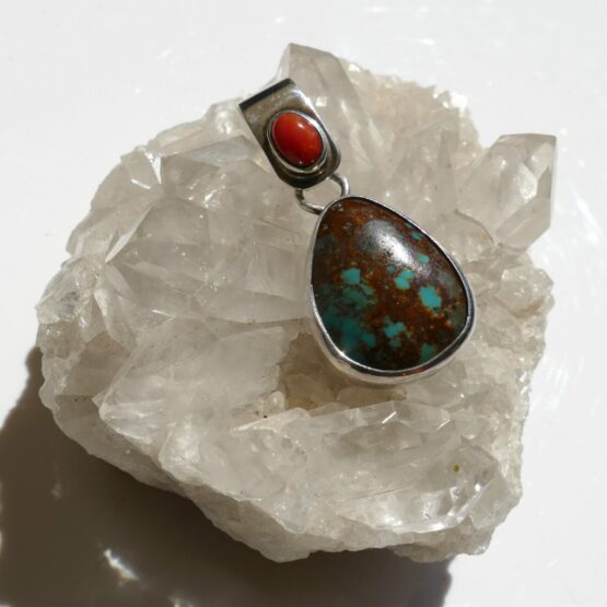 Pendentif Turquoise et corail rouge